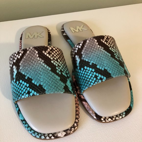 Brand New Michael Kors Hayworth Slide - 40S2HAFP2E - Picture 2 of 11